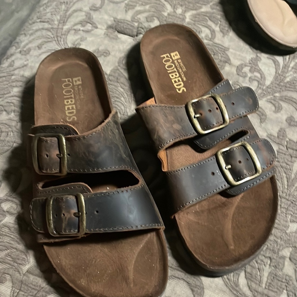 Slip ons